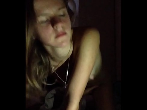 ❤️ Yon ti fi masturbe ak koms ️❌ Videyo pònografi nan nou ❌️❤